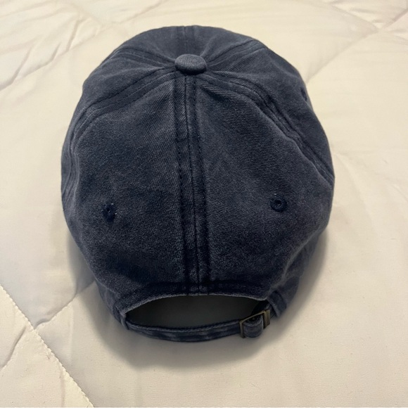 Men's baseball cap denim distressed with back adjustable buckle grey size OSFA - Picture 2 of 4